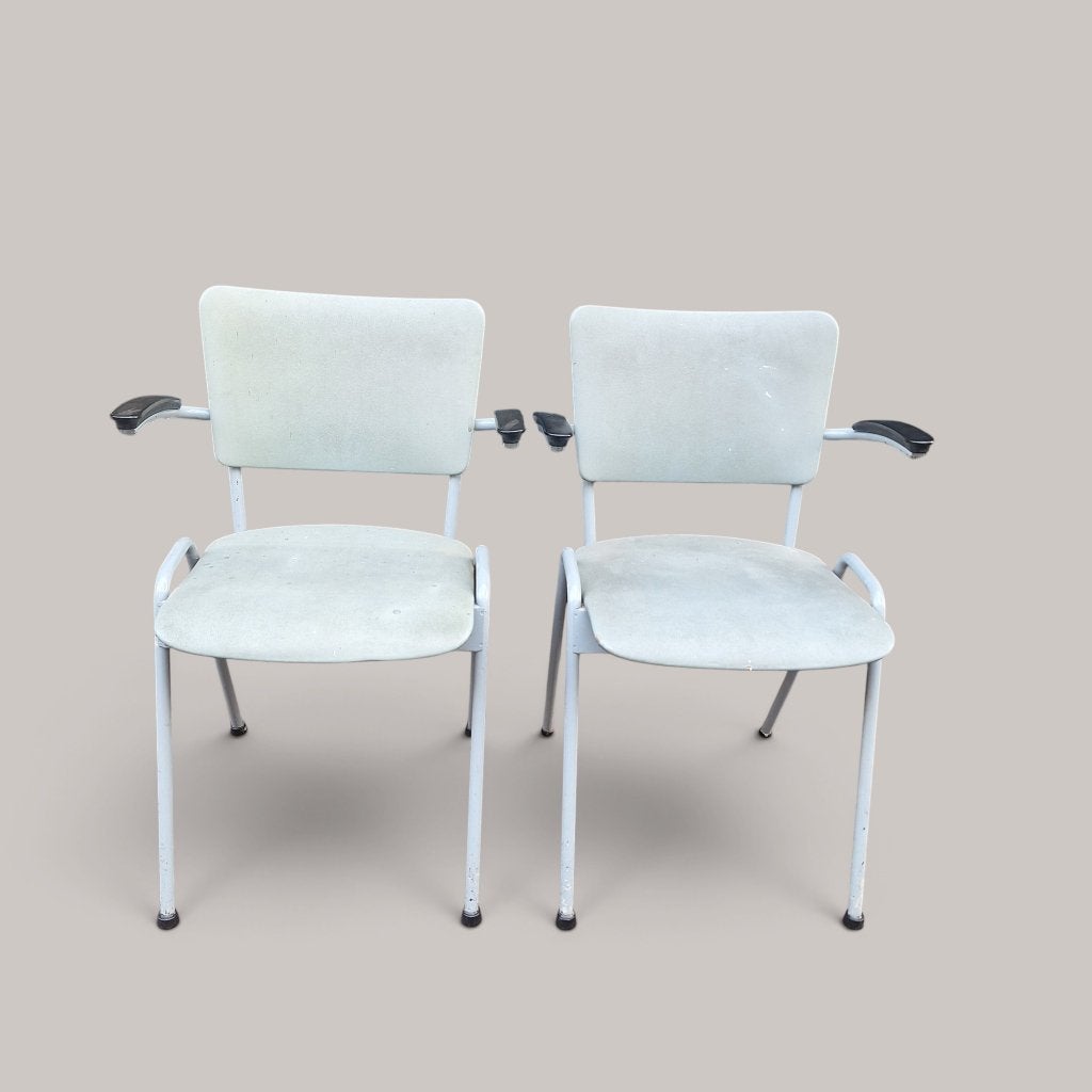 2 Vintage Ahrend de Cirkel stoelen met armleuningen, Ophalen, Gebruikt, Twee, Wit