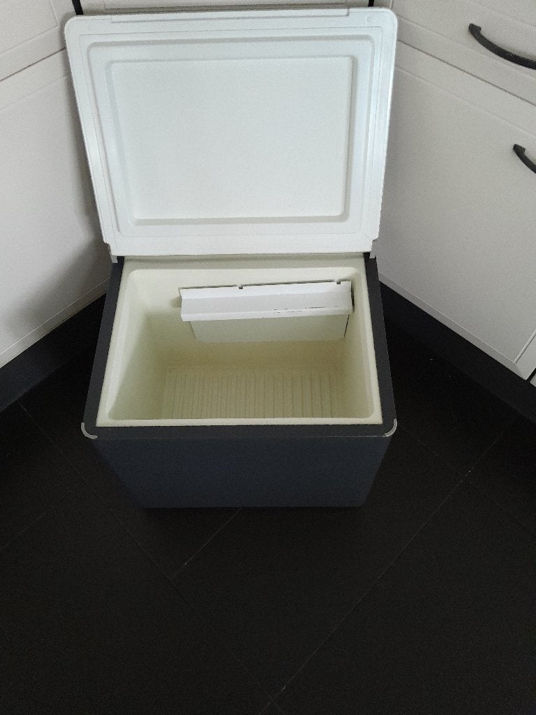 ***DOMETIC KOELBOX 41 LITER OP 230V, 12V ÉN OP GAS.***, Ophalen, Zo goed als nieuw