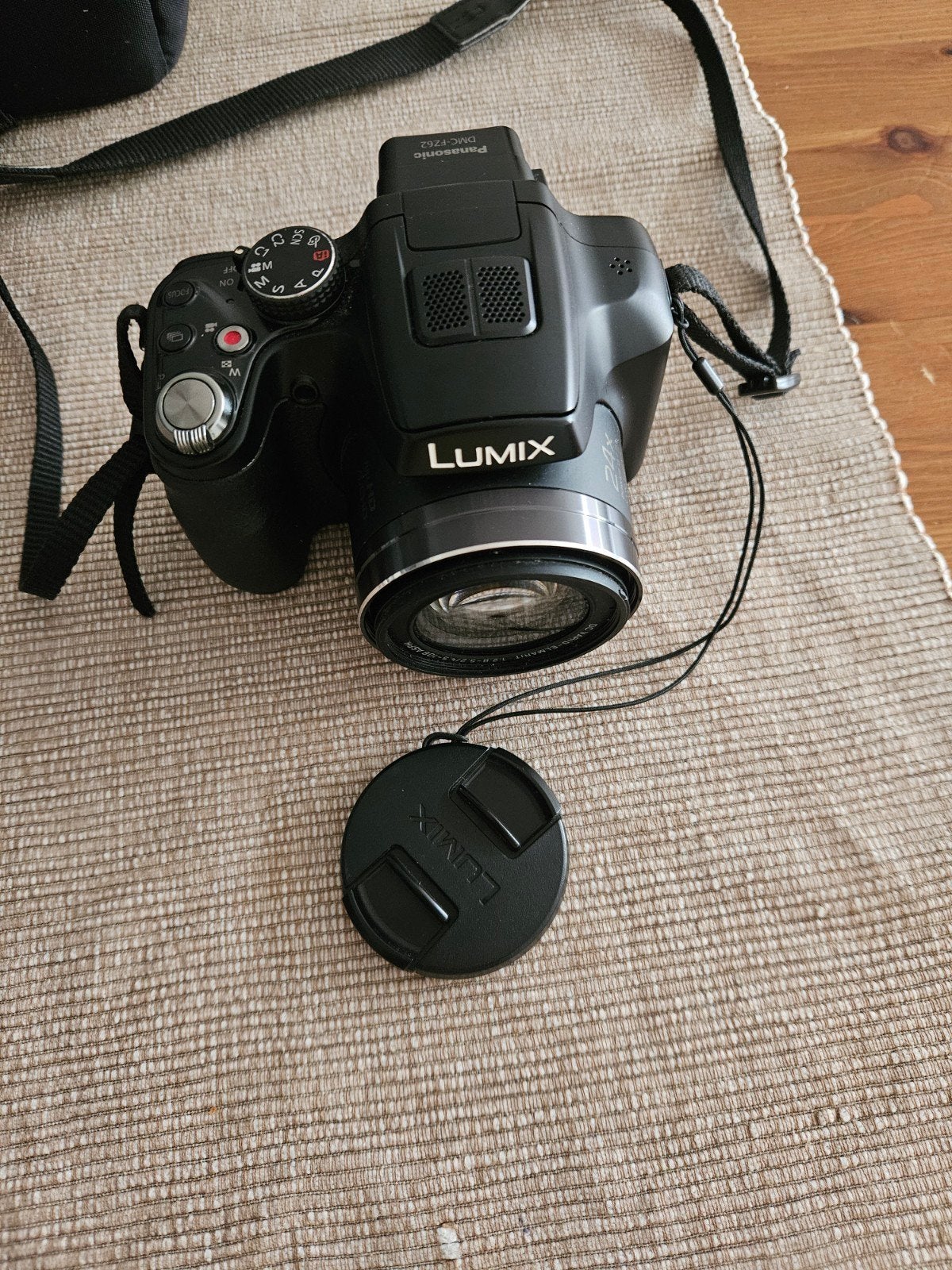 Panasonic Lumix DMC-FZ62 Bridgecamera met accessoires, Gebruikt, Panasonic, Ophalen of Verzenden, Lensdop