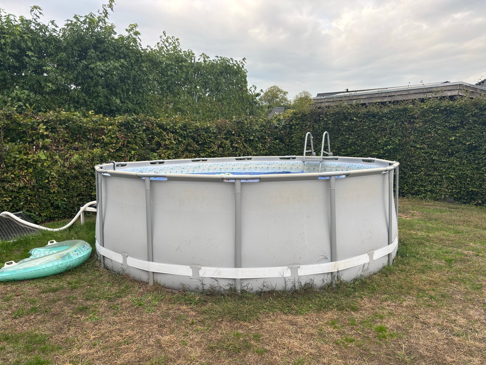 Zwembad met zandfilterpomp en zonnepaneel, 120 cm of meer, Gebruikt, Rond, 300 cm of meer