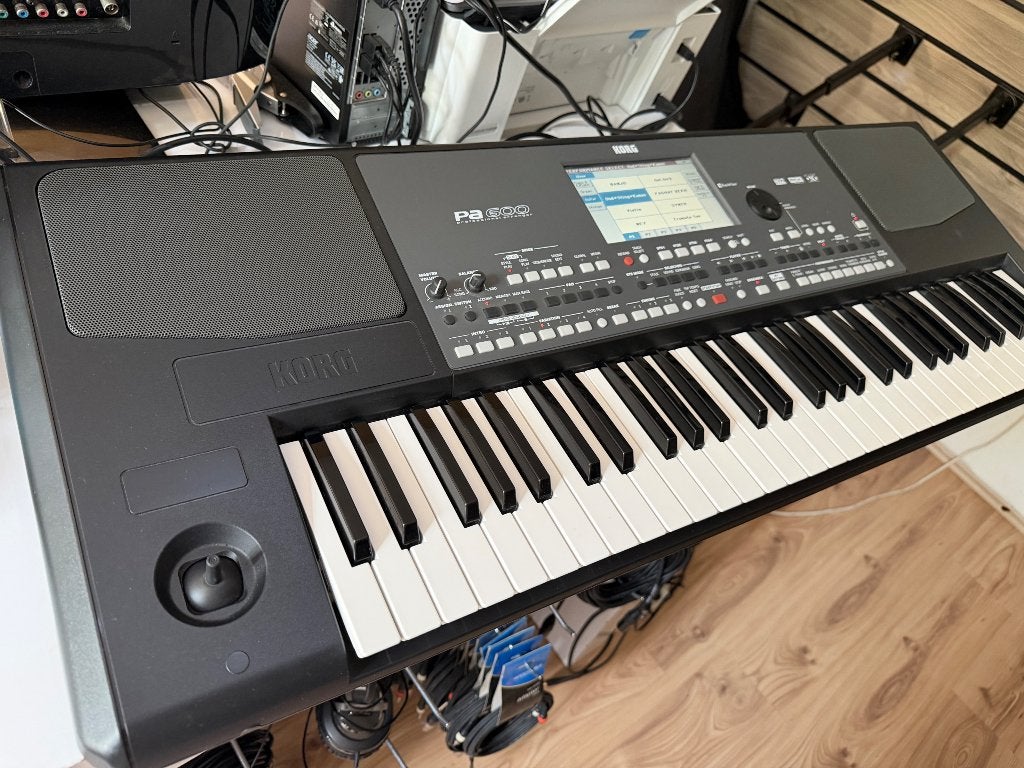 korg pa 600, Ophalen, Zo goed als nieuw, 61 toetsen, Korg