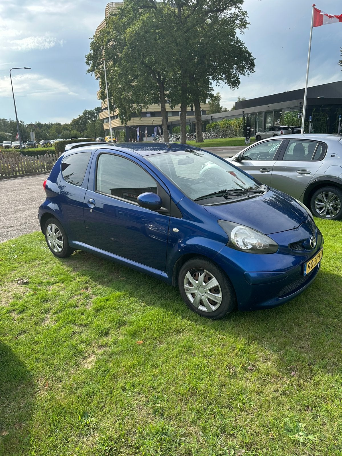 Toyota Aygo 1.0 12V Vvt-i 3DRS MMT 2008 Blauw, Auto's, Voorwielaandrijving, 68 pk, Origineel Nederlands, Handgeschakeld
