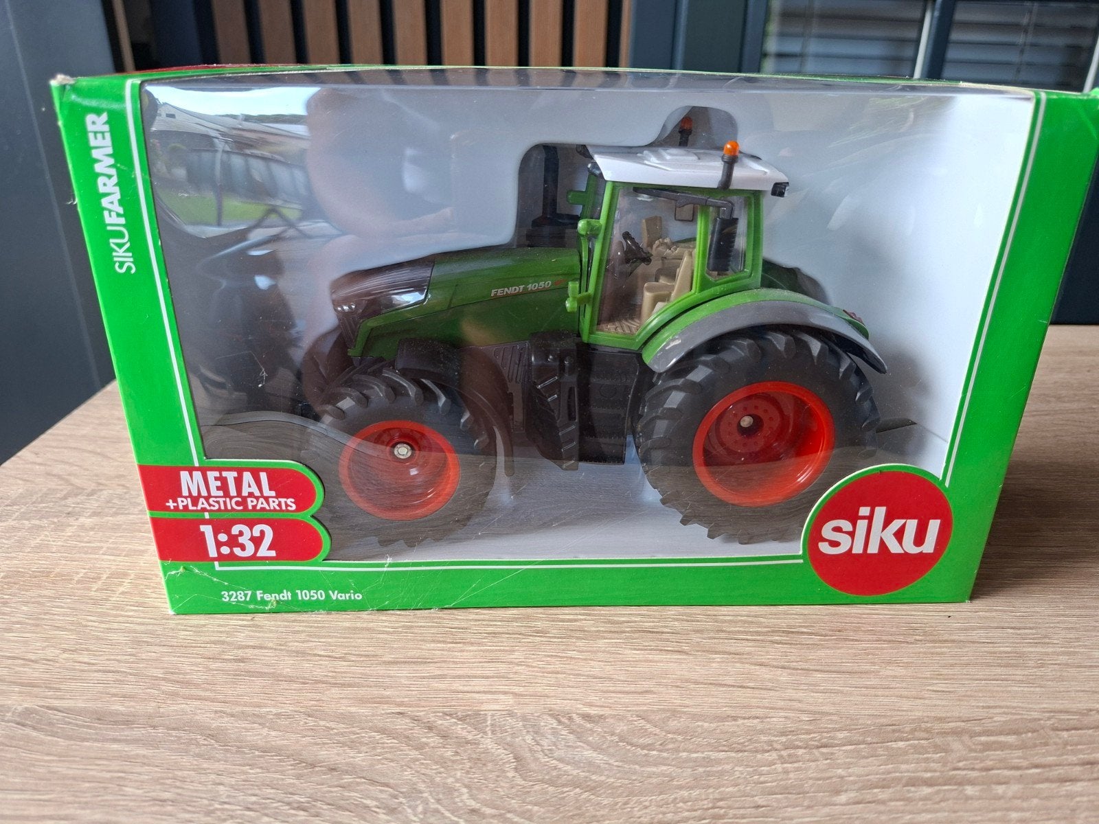 Siku Fendt 1050 Vario Tractor - Nieuw in doos, Ophalen of Verzenden