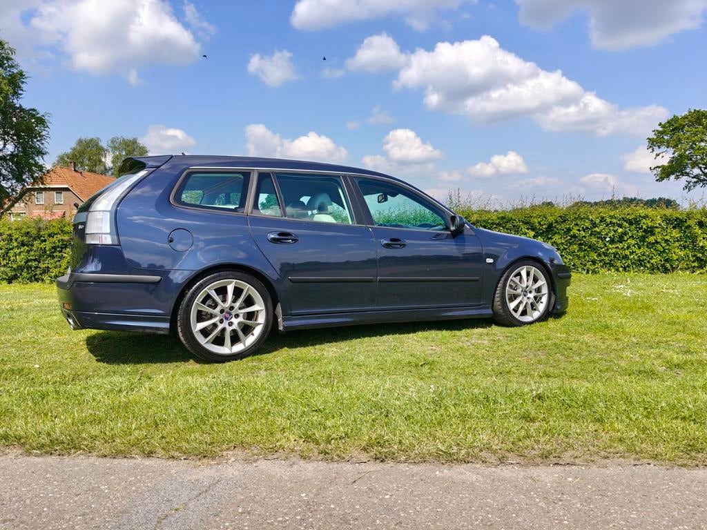 Saab 9-3 2.8 V6 (370 pk), Auto's, Saab, Blauw, Stationwagon, 1600 kg, 93 €/maand