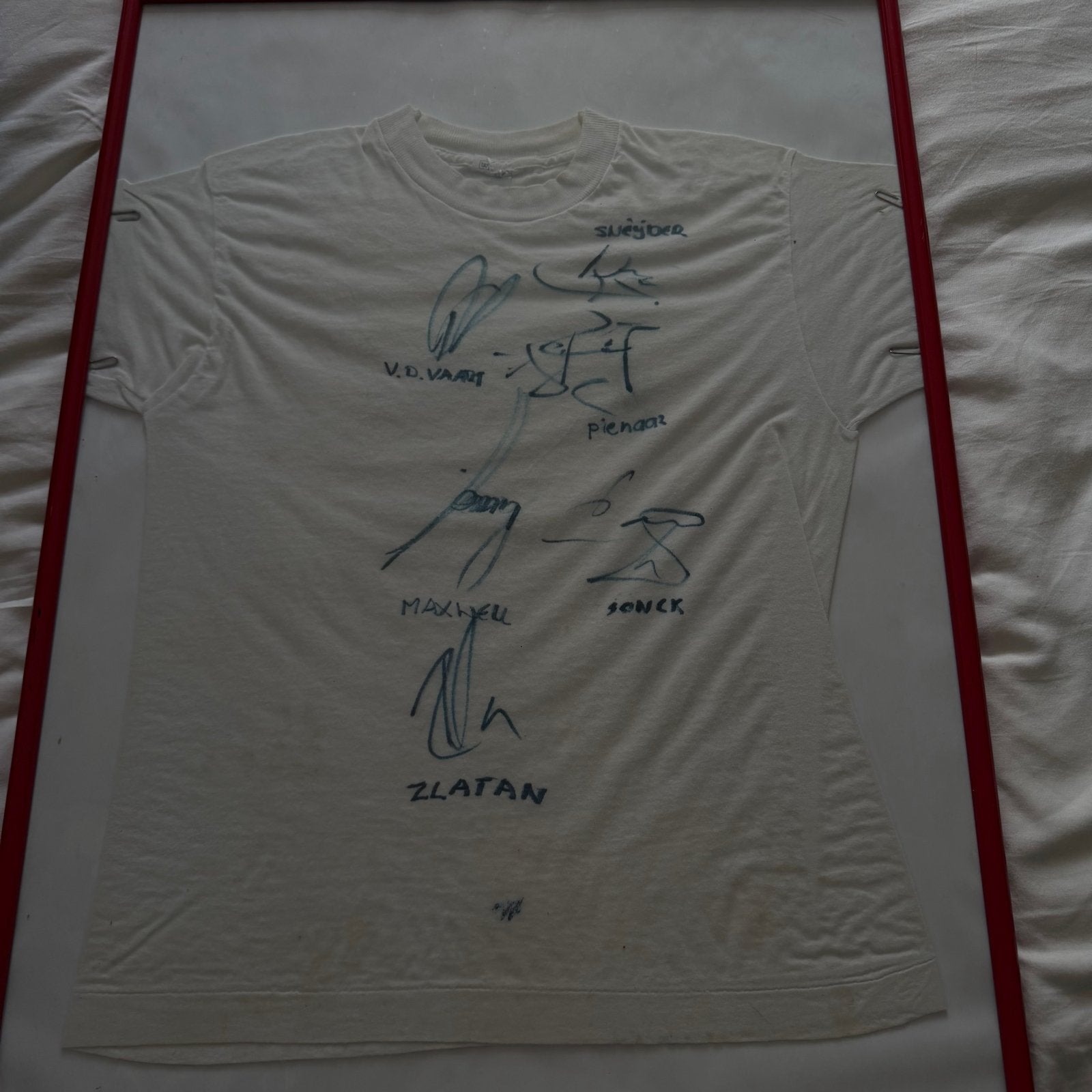 Gesigneerd Ajax shirt -Zlatan, Sneijder, V.D. Vaart, Maxwell, Verzamelen, Sportartikelen en Voetbal, Ophalen, Zo goed als nieuw