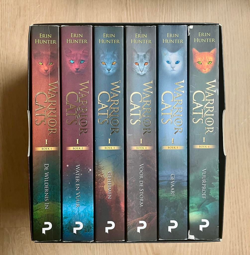 Warrior Cats serie 1 Nederlandstalig, Ophalen of Verzenden, Zo goed als nieuw