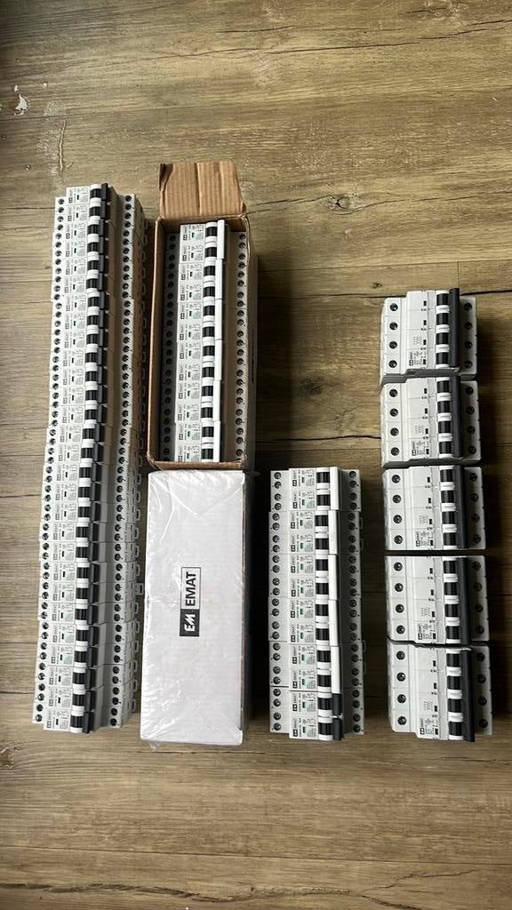 Partij Nieuwe Emat automaten kookgroepen, Doe-het-zelf en Verbouw, Elektra en Kabels, Ophalen of Verzenden, Nieuw, Schakelaar
