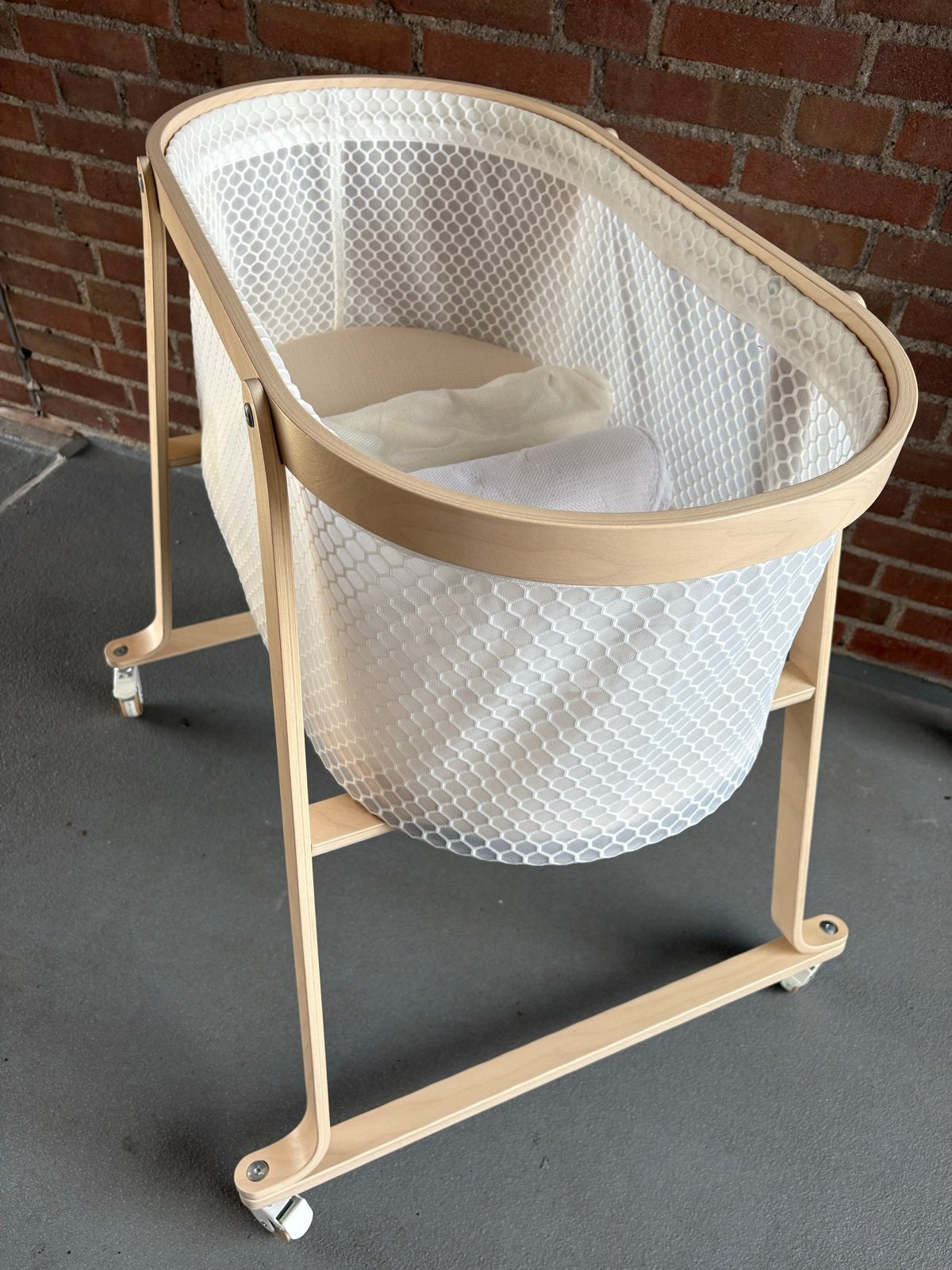 IKEA ÄLSKVÄRD babybedje met matras en AeroSleep, Ophalen, Zo goed als nieuw, Wieg