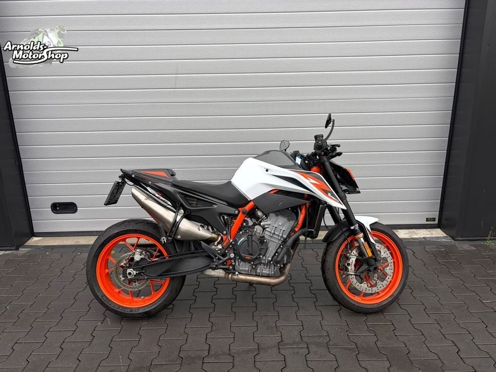 KTM 890 DUKE R (bj 2021) 15.204 km, 2 cilinders, KTM, Motorrijbewijs A, Onbekend