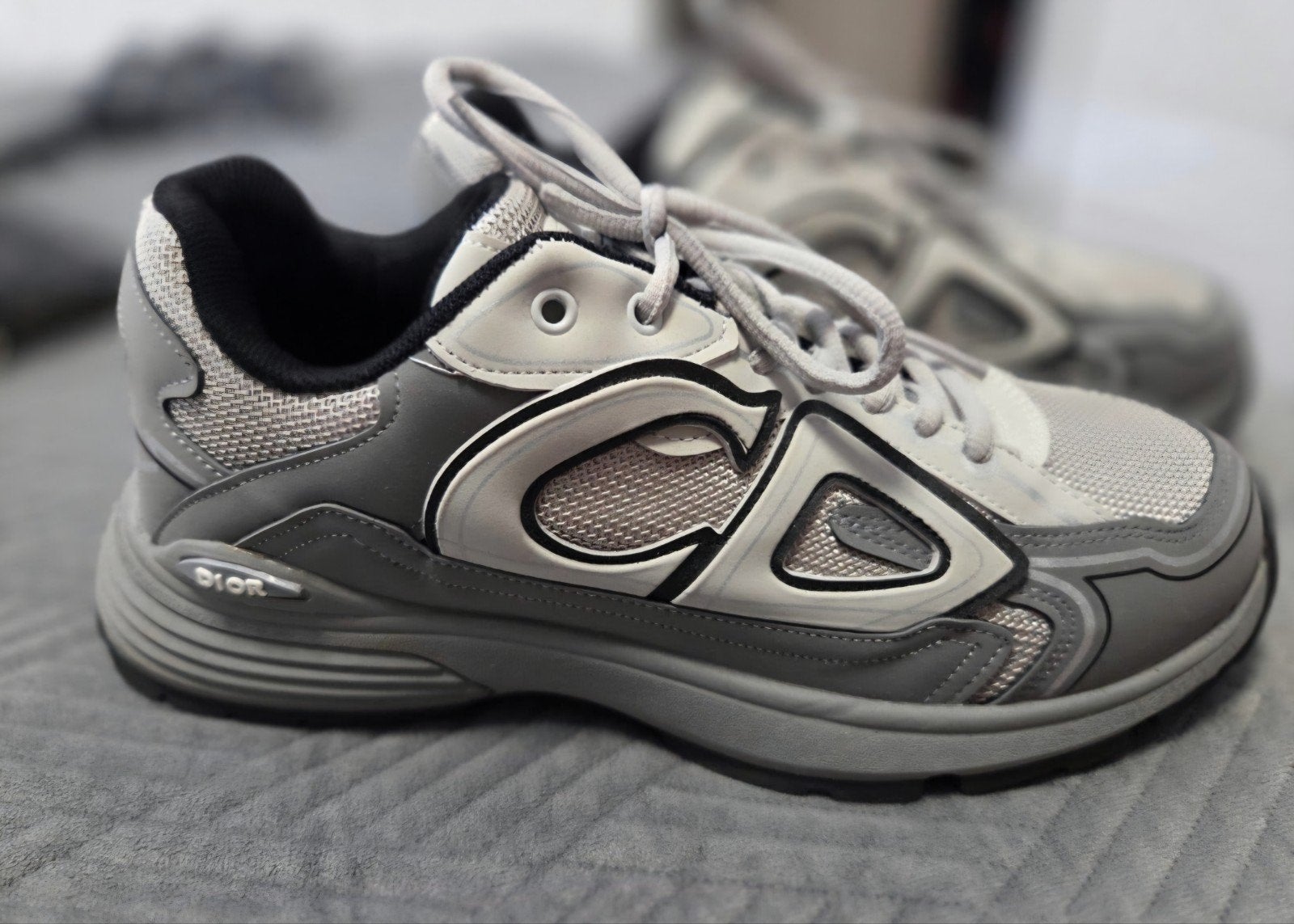 Dior Sneakers Grijs/Wit, Overige kleuren, Onbekend, Ophalen of Verzenden, Sneakers of Gympen