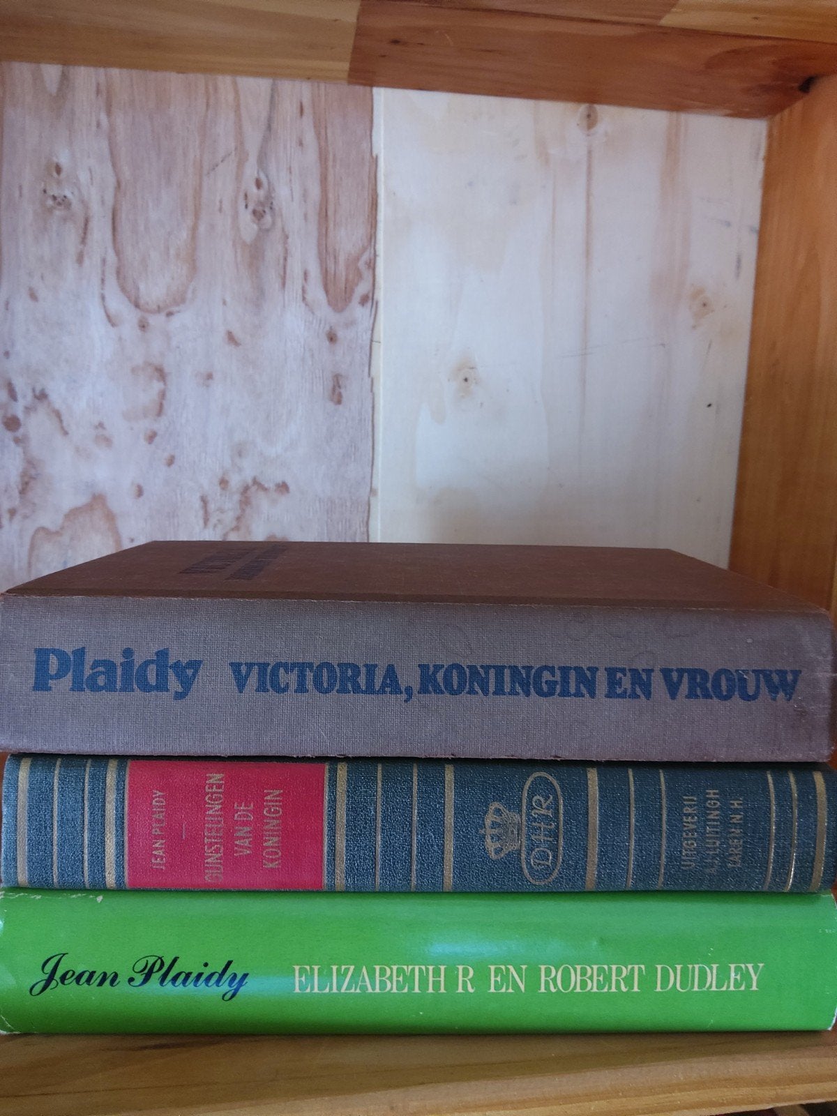 Jean Plaidy - 3  romans (Victoria, Elizabeth R, Gunstelingen, Boeken, Ophalen of Verzenden, Gelezen, Jean plaidy, Europa overig