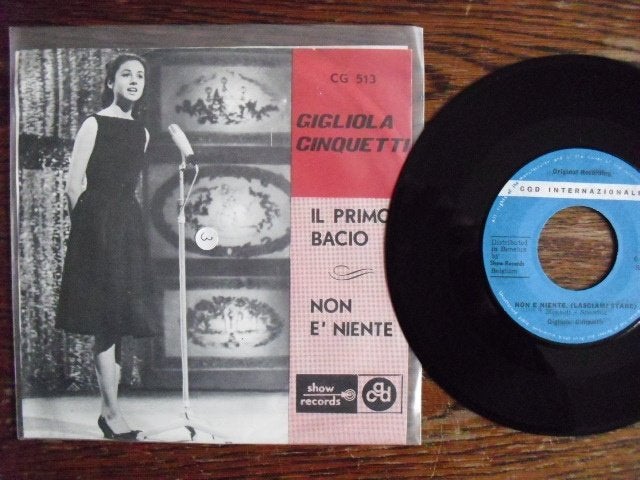 - Gigliola Cinquetti - Il Primo Bacio - vinyl single, Inclusief binnenhoes, Ophalen of Verzenden, Zo goed als nieuw, Pop