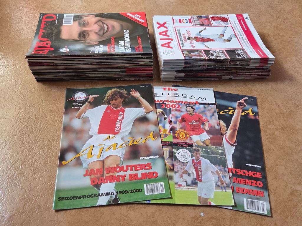 Grote collectie Ajax magazines: De Ajacied & Kick-off, Ophalen of Verzenden, Gelezen, Sport en Vrije tijd
