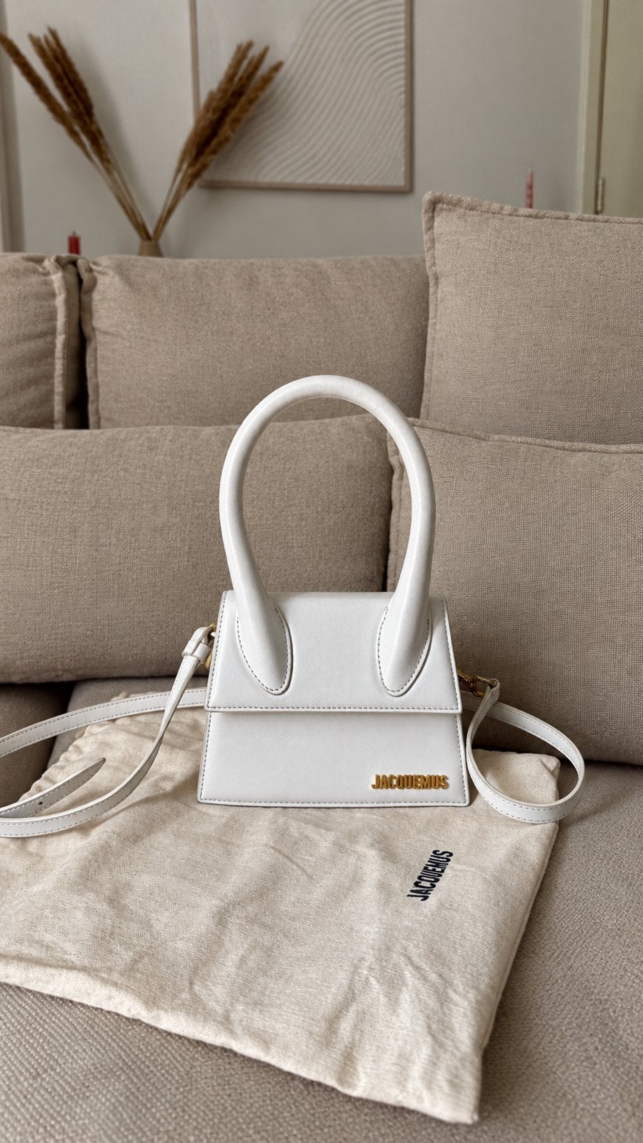 Jacquemus Chiquito medium, Ophalen of Verzenden, Zo goed als nieuw, Wit, Schoudertasje