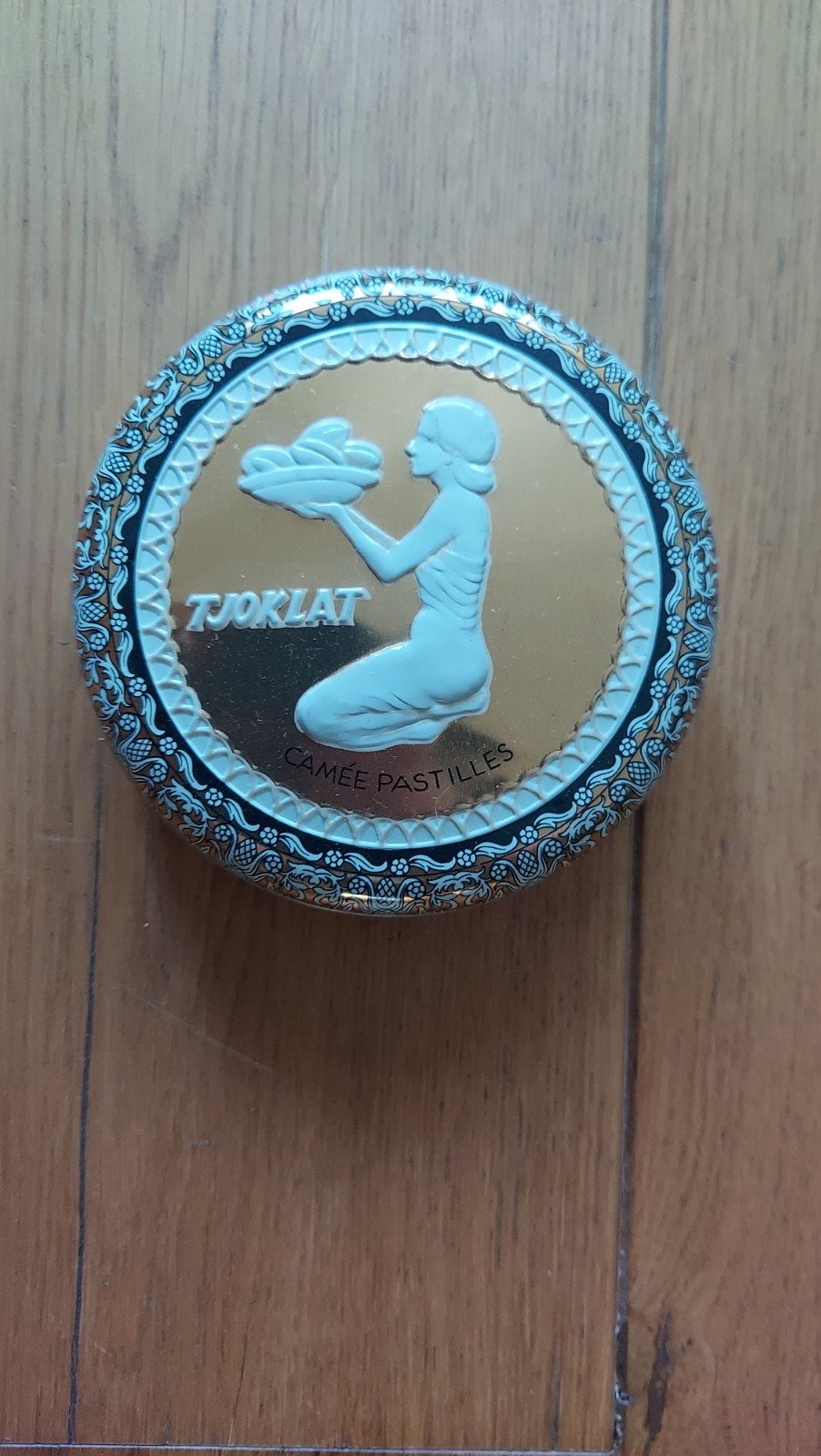 Vintage Tjoklat Camee Pastilles blikje, Ophalen of Verzenden, Gebruikt