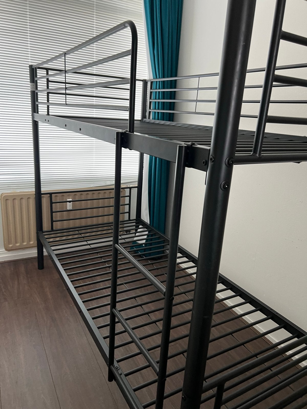 Stevig zwart metalen stapelbed met matrassen, Ophalen, 90 cm, 160 tot 180 cm, Tweepersoons