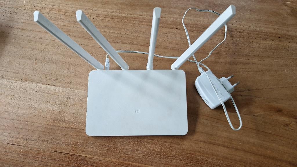 Mi 3 Router, Ophalen of Verzenden, Zo goed als nieuw, Router, Overige merken