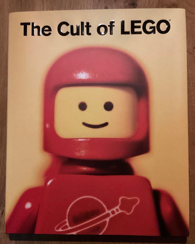 Boek - The cult of Lego, Ophalen of Verzenden, Zo goed als nieuw, Overige onderwerpen, Geschikt voor kinderen