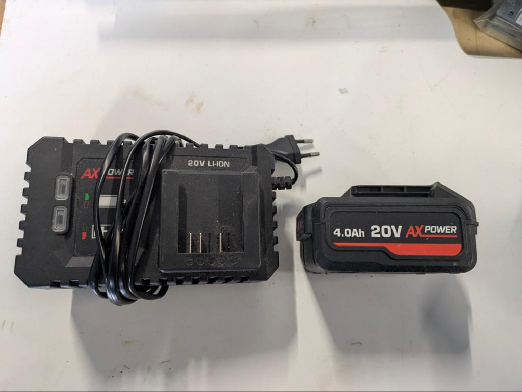 AX Power 20V Li-ion Accu en Lader Set (4.0Ah), Ophalen, Gebruikt
