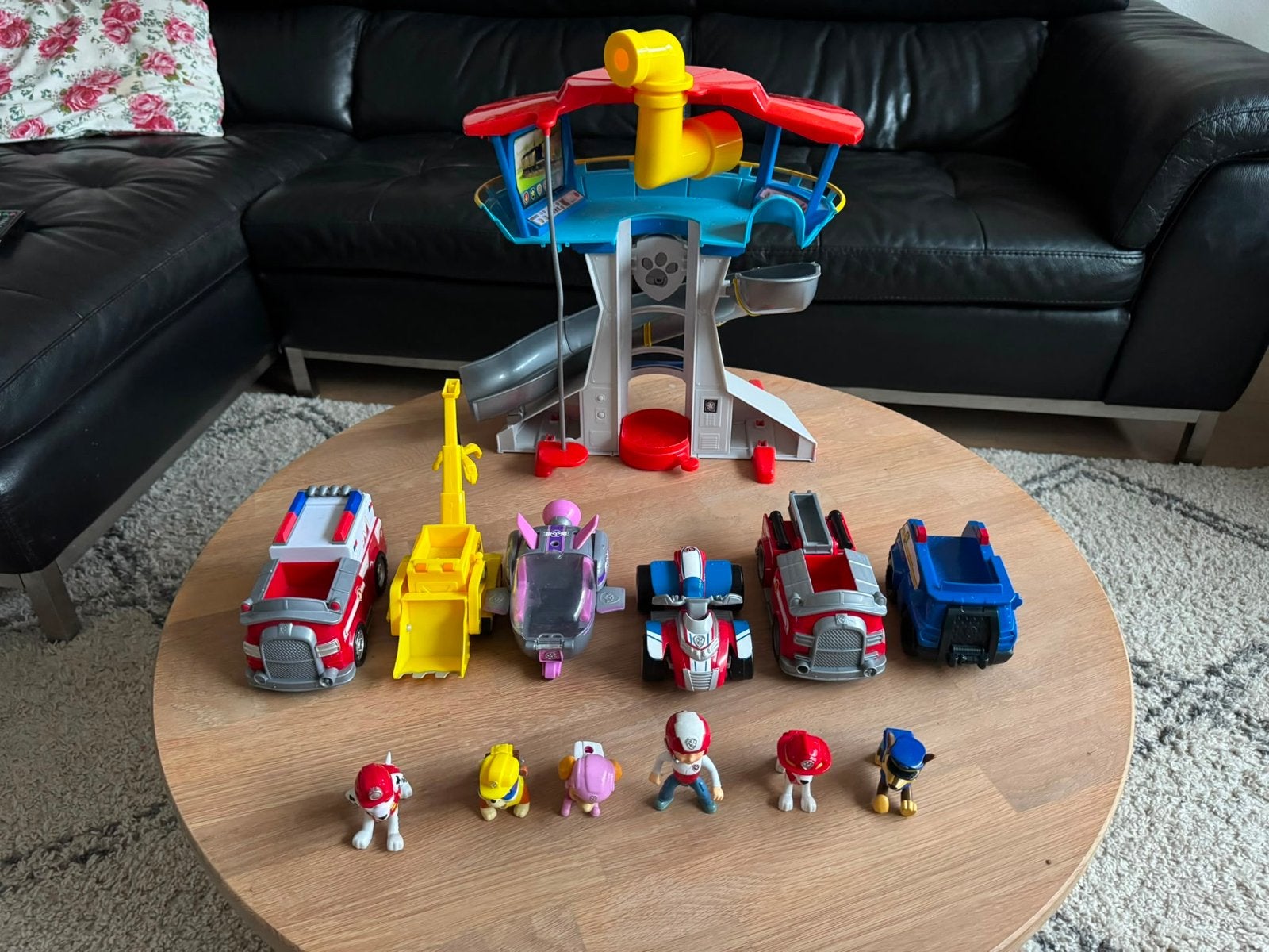 Paw Patrol set: Uitkijktoren, 6 voertuigen en figuren, Ophalen of Verzenden, Gebruikt, Jongen of Meisje