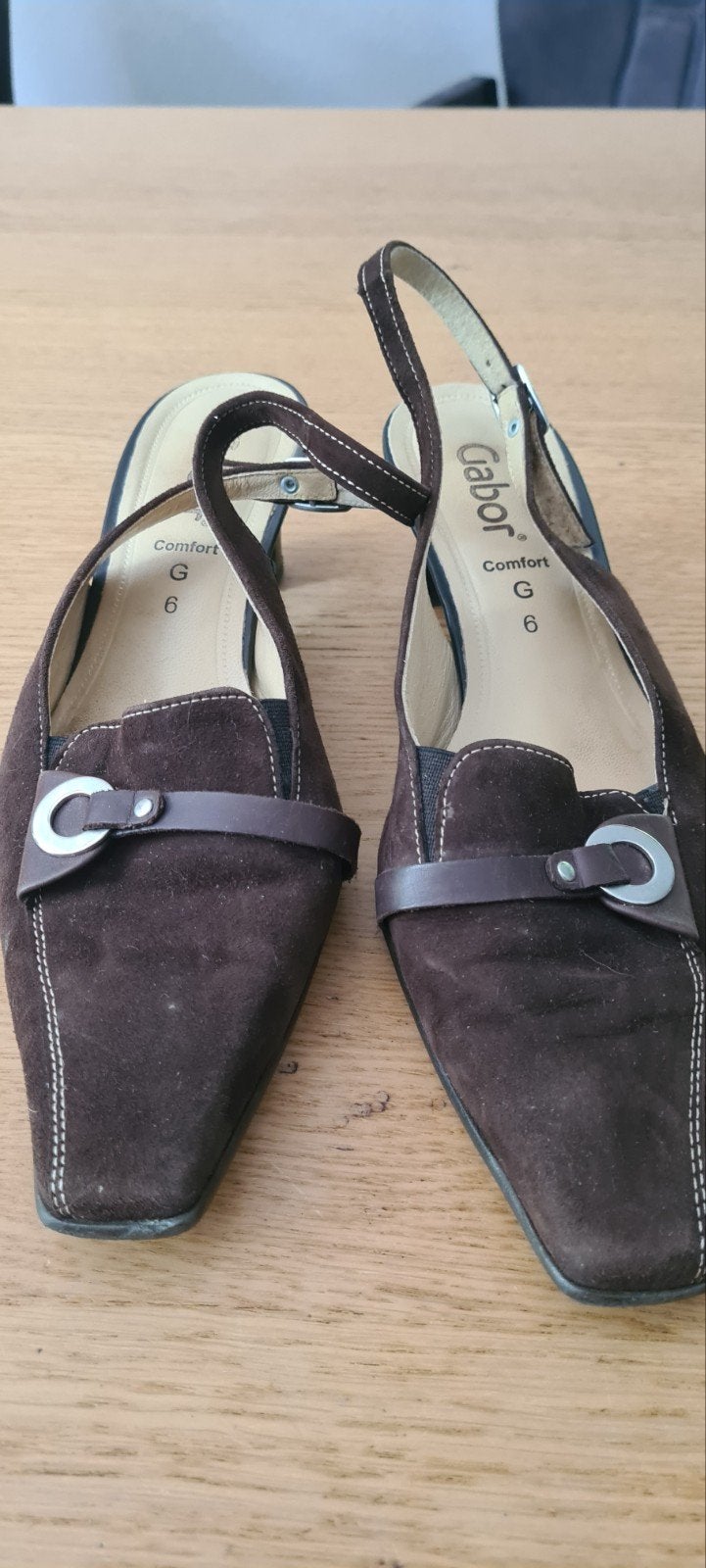 Geboren pumps 39, Ophalen of Verzenden, Zo goed als nieuw, Bruin