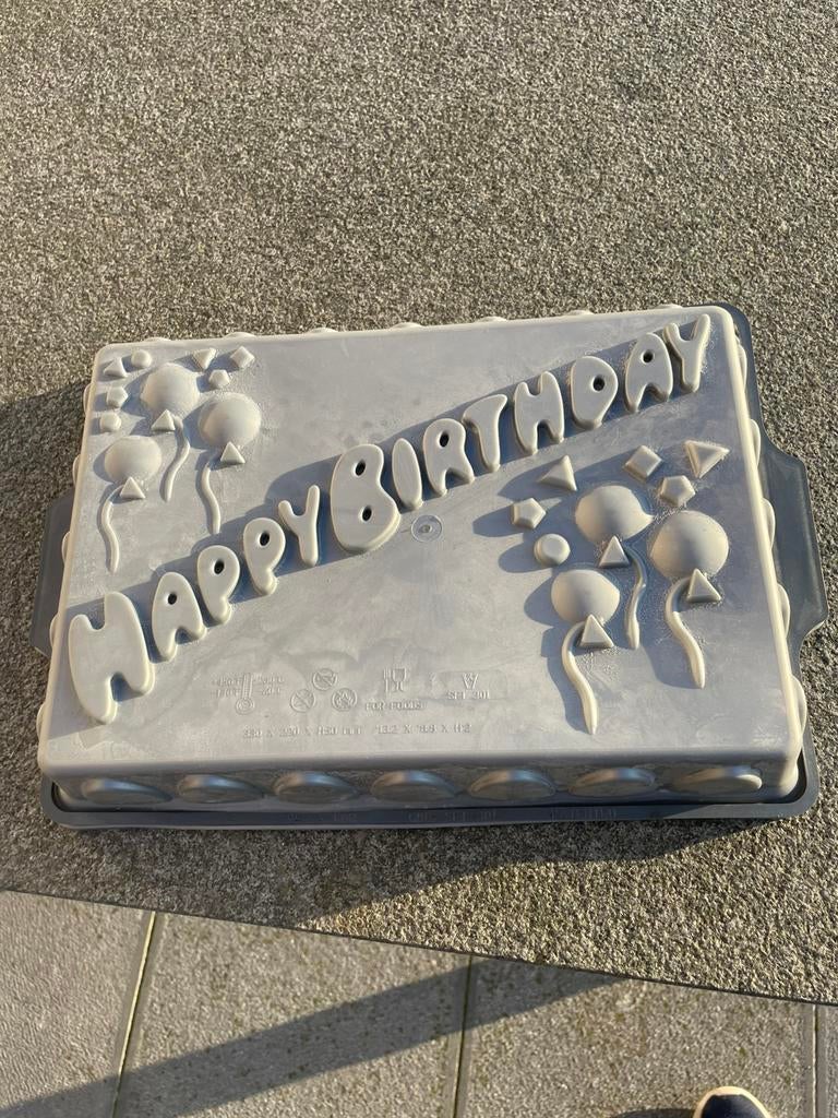 Taart- en cakevorm Happy Birthday, Ophalen of Verzenden, Zo goed als nieuw, Taarten, Versiering