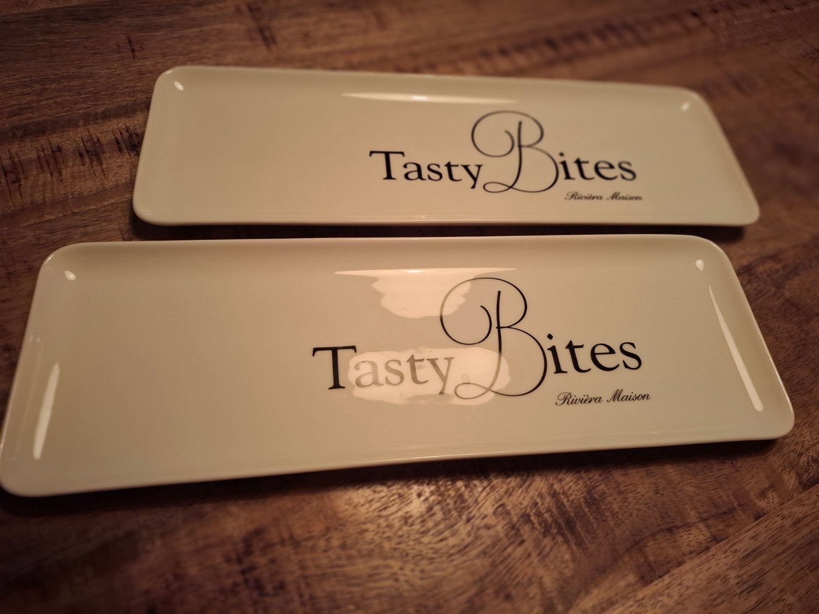 Riviera Maison tasty bites plate 2x, Huis en Inrichting, Keuken | Servies, Ophalen, Overige merken, Keramiek, Overige stijlen