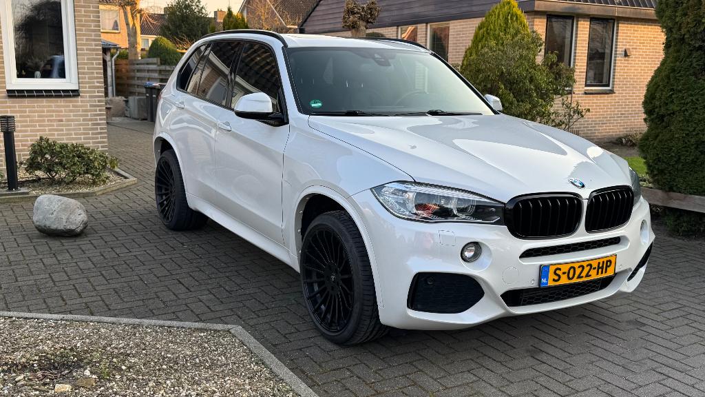 BMW X5 Xdrive40e Iperformance 313pk Aut 2017 Wit, Auto's, BMW, Particulier, X5, 4x4, ABS, Achteruitrijcamera, Airbags, Airconditioning