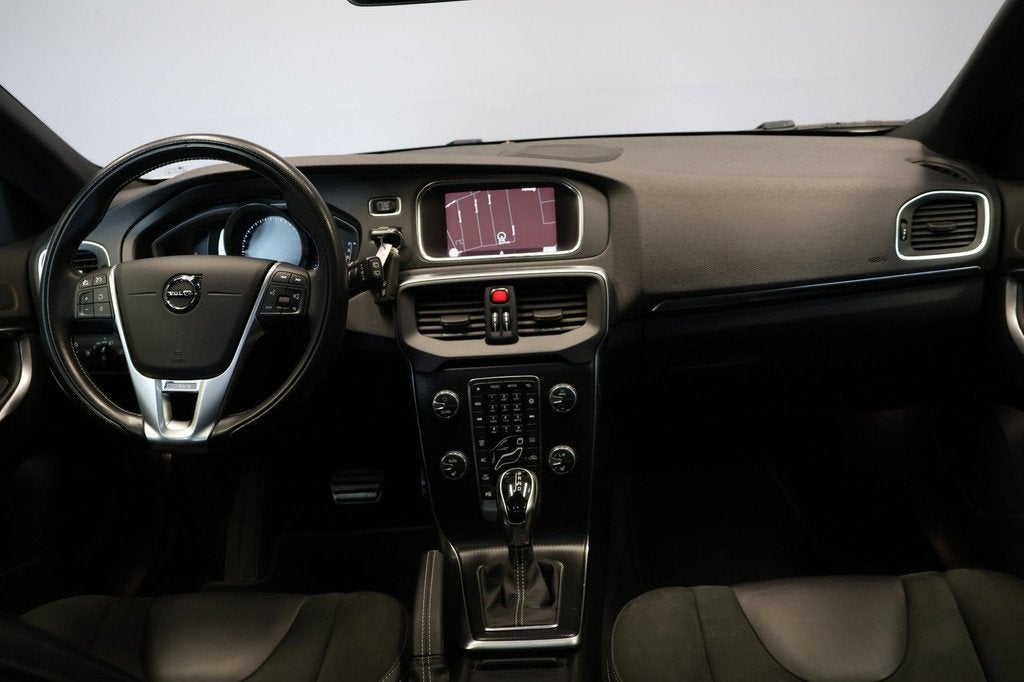 Volvo V40 1.5 T3 Polar+ Sport |Panorama|Leder|, Auto's, 4 cilinders, 700 kg, Wit, Bedrijf