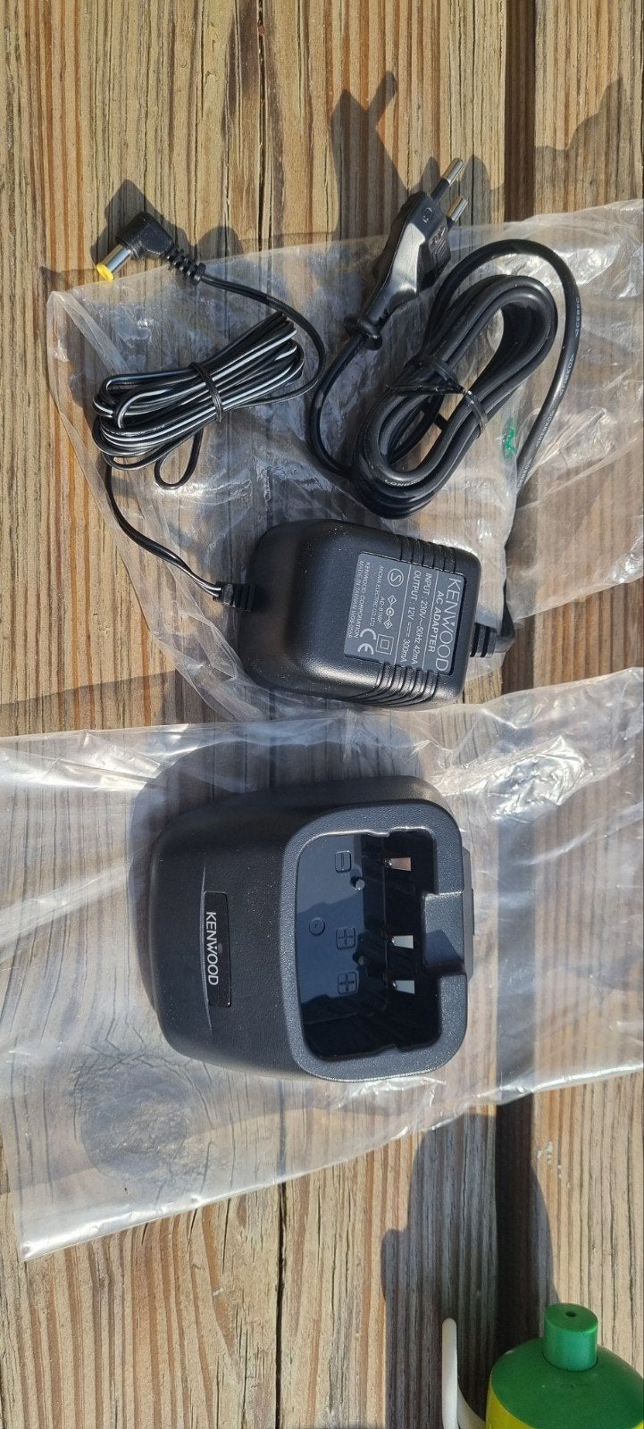 Nieuwe Kenwood Portofoon Lader - Origineel en Ongebruikt, Ophalen of Verzenden, Nieuw