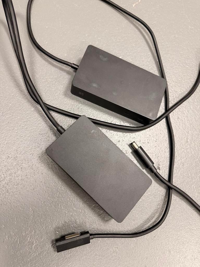 Microsoft Surface Dock 2 - Uitbreid uw Surface connectivitei, Computers en Software, Dockingstations, Ophalen of Verzenden, Zo goed als nieuw