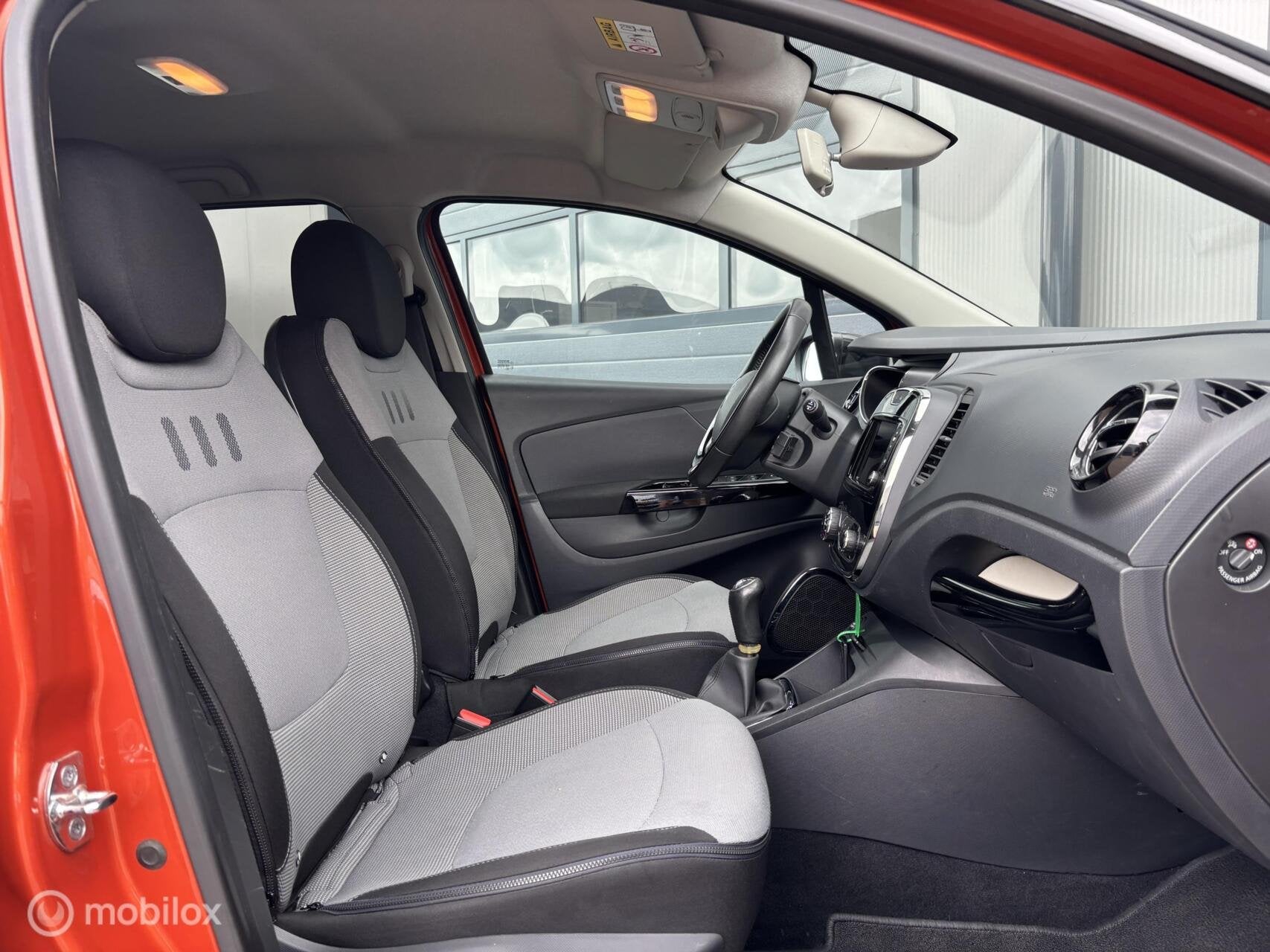 Foto 11 van Renault Captur 0.9 TCe Dynamique Uitvoering _ 1Ste Eigenaar