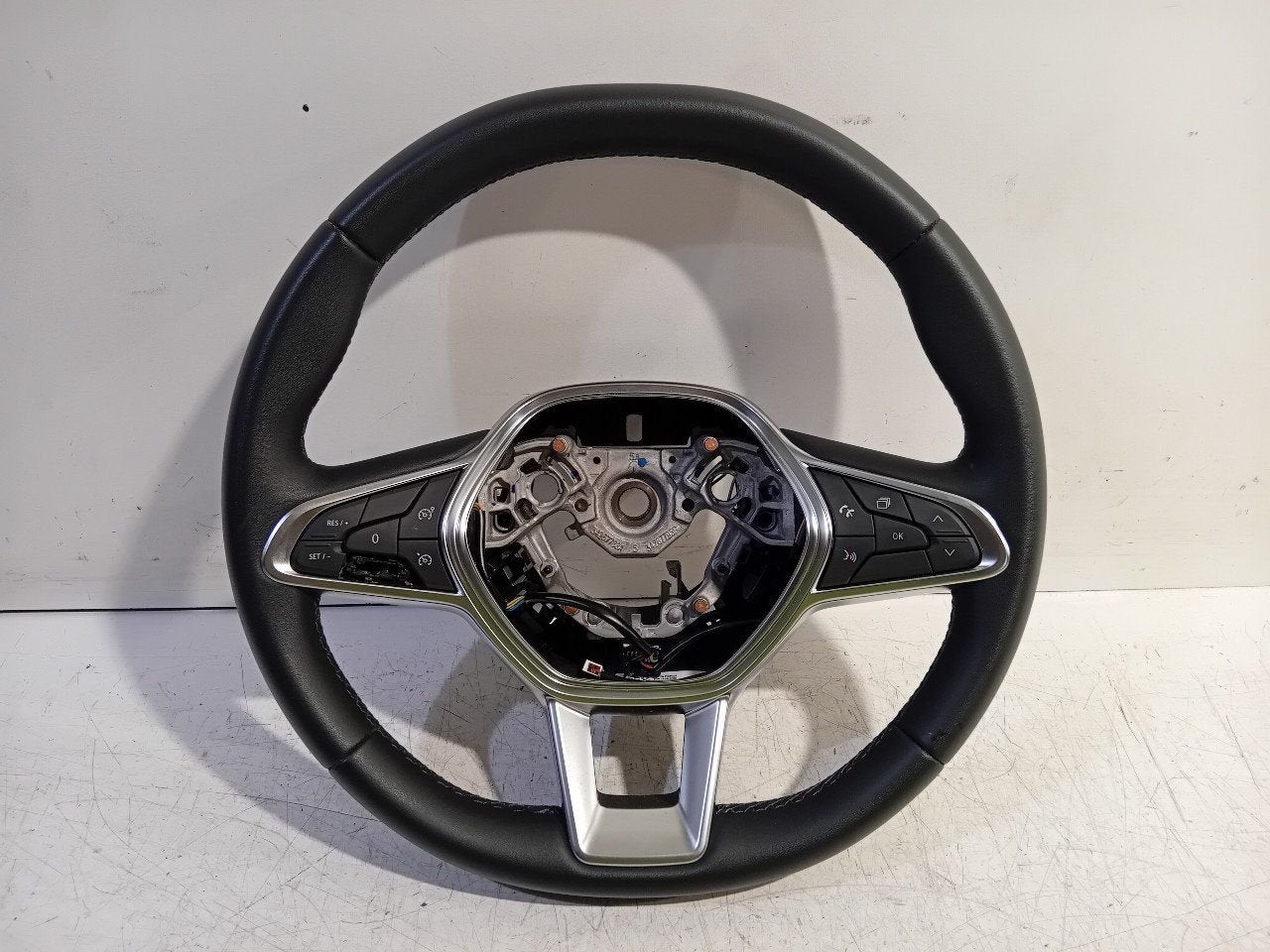 Stuur Renault Captur, Auto-onderdelen, Besturing, Onderdelen@venauto.nl, Van der Ven Autorecycling B.V., Gebruikt, Ettenseweg 76, 4706 PB Roosendaal, The Netherlands