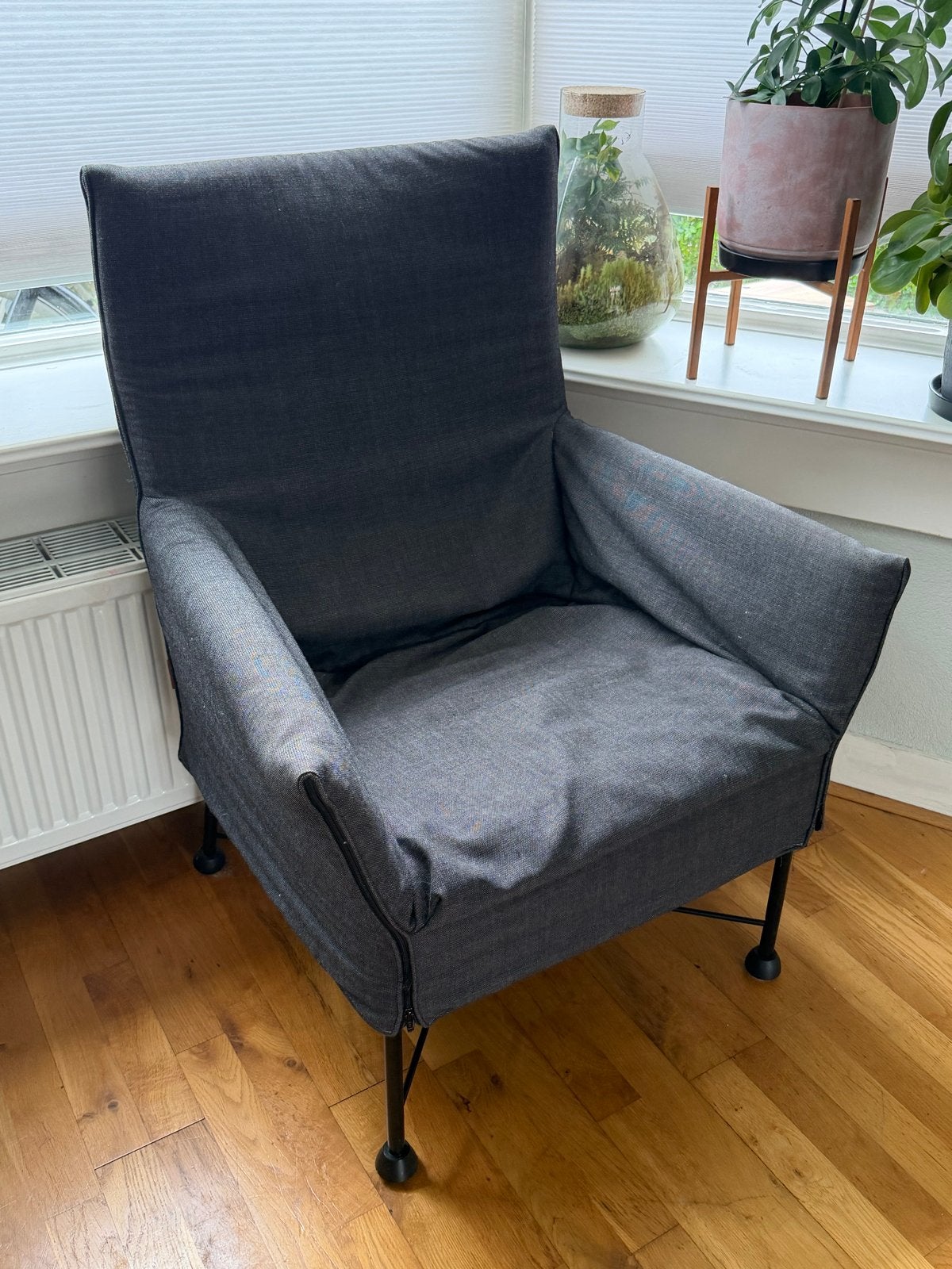 Charly Montis Fauteuil - Donkergrijs met petrol leer, Ophalen, Gebruikt, 50 tot 75 cm, Leer