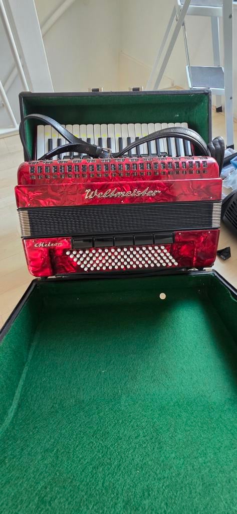 Weltmeister Melodia Accordeon met Koffer - Zo goed als nieuw, Muziek en Instrumenten, Accordeons, Overige formaten, Met koffer
