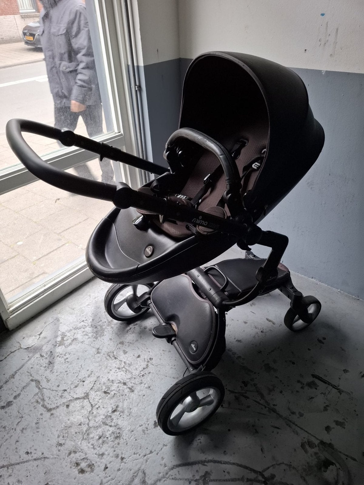 Mima Kinderwagen 3 in 1 Zwart met Bruin Kussen en Maxi-Cosi, Kinderen en Baby's, Kinderwagens en Combinaties, Gebruikt, Combiwagen