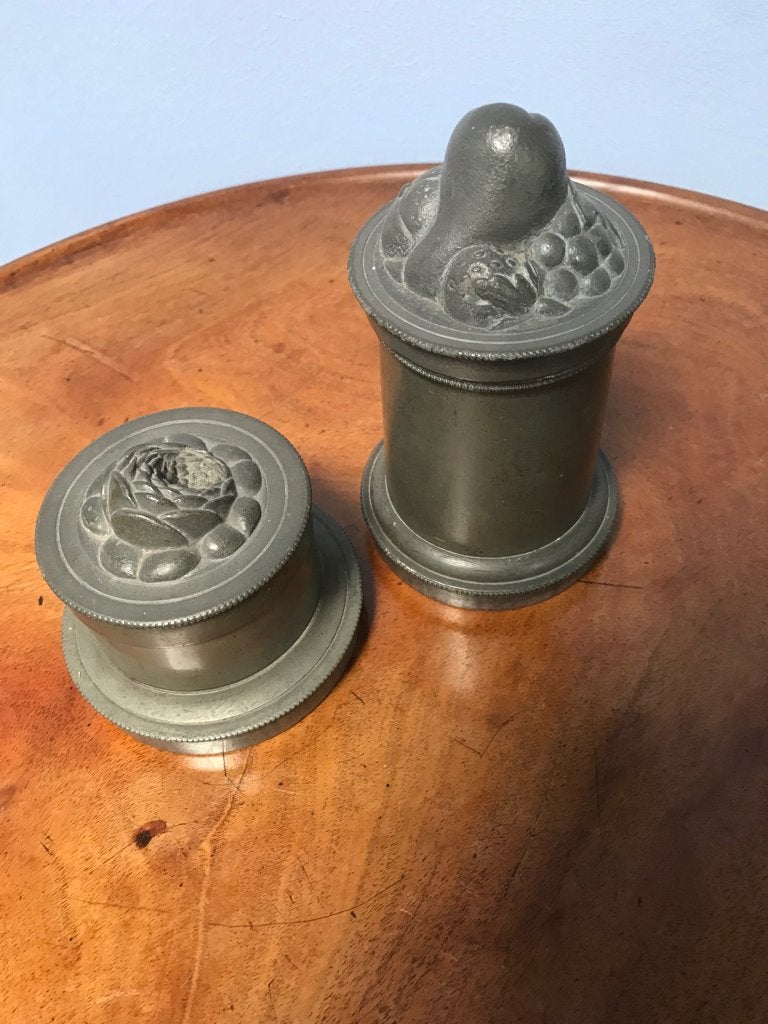 Twee tinnen jelly mallen pudding vorm. 19E eeuw., Ophalen of Verzenden