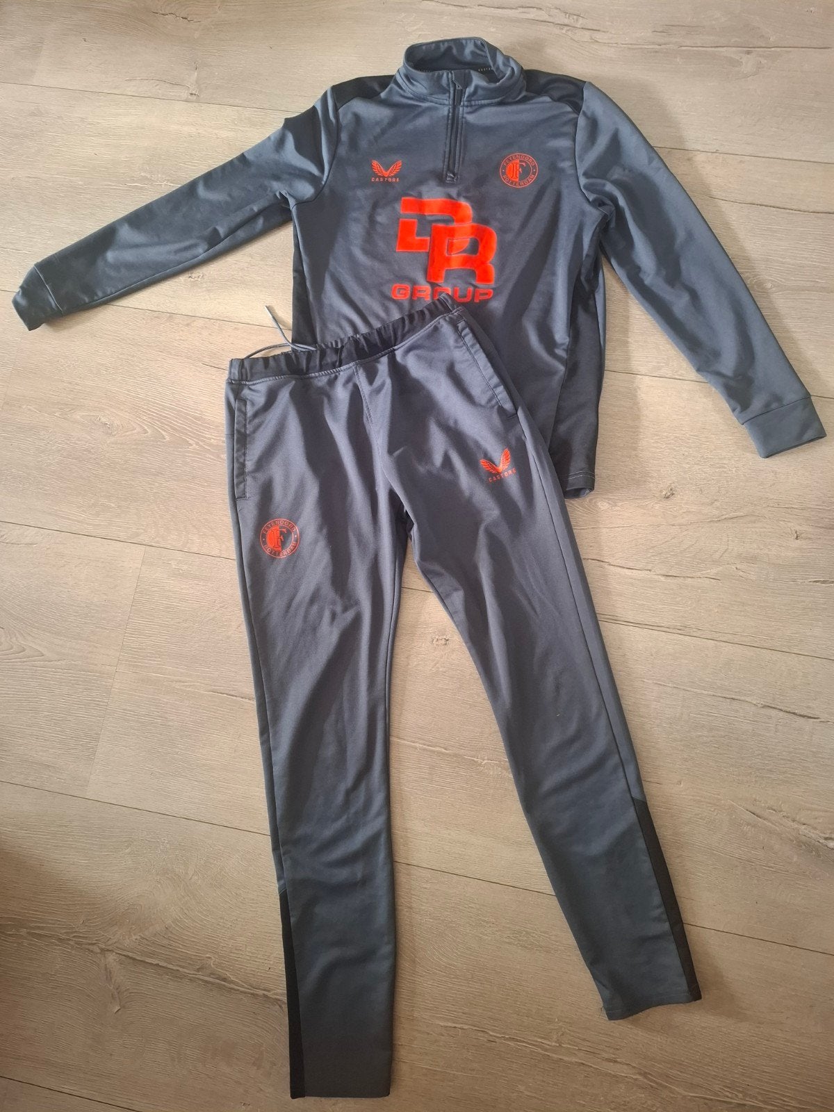 feyenoord trainingspak, Kinderen en Baby's, Ophalen of Verzenden, Zo goed als nieuw