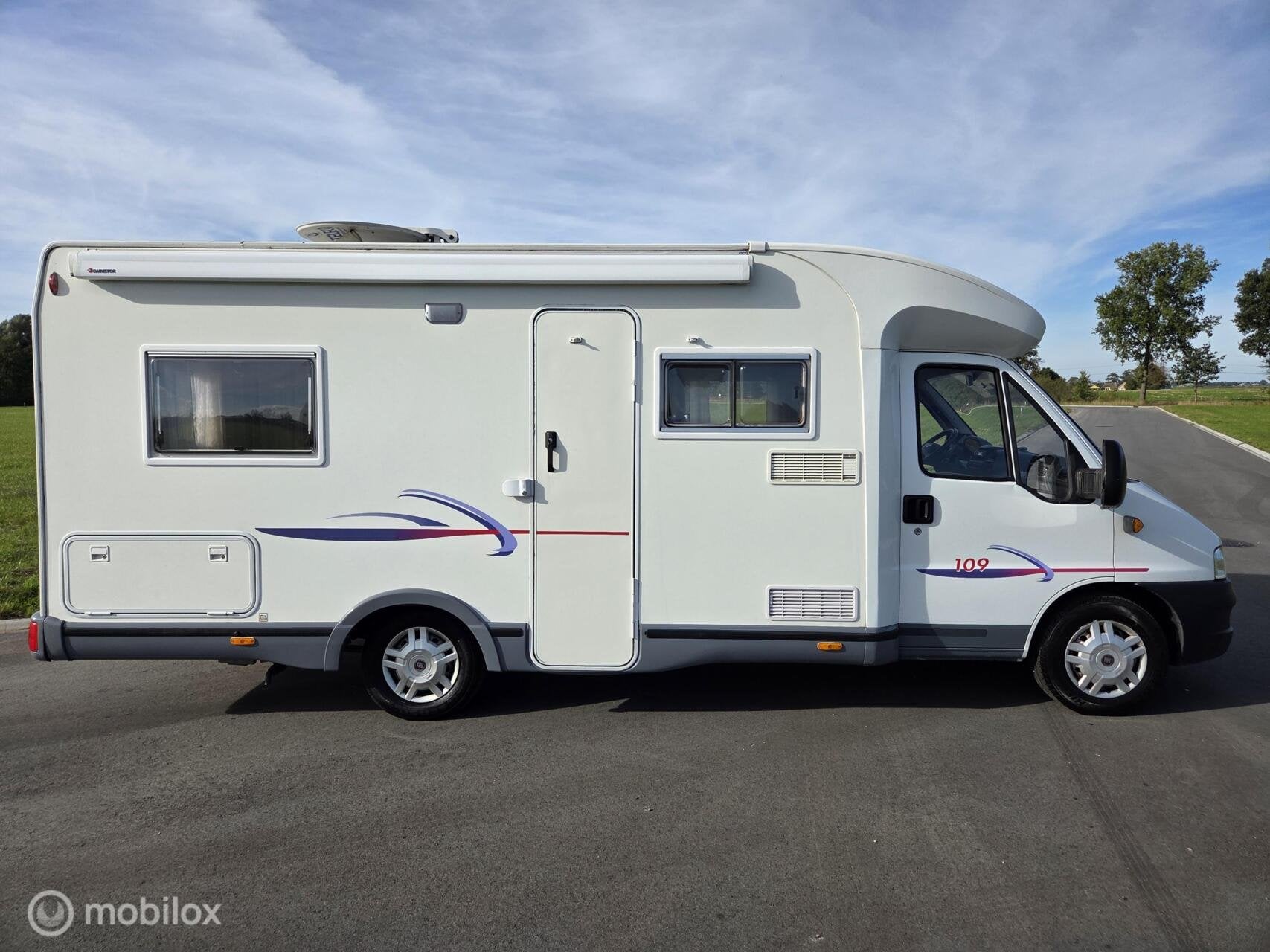 Challenger 109 Half-integraal 2.8Jtd 128pk ☆Enkele bedden, 6 tot 7 meter, Bedrijf, Challenger, Boiler