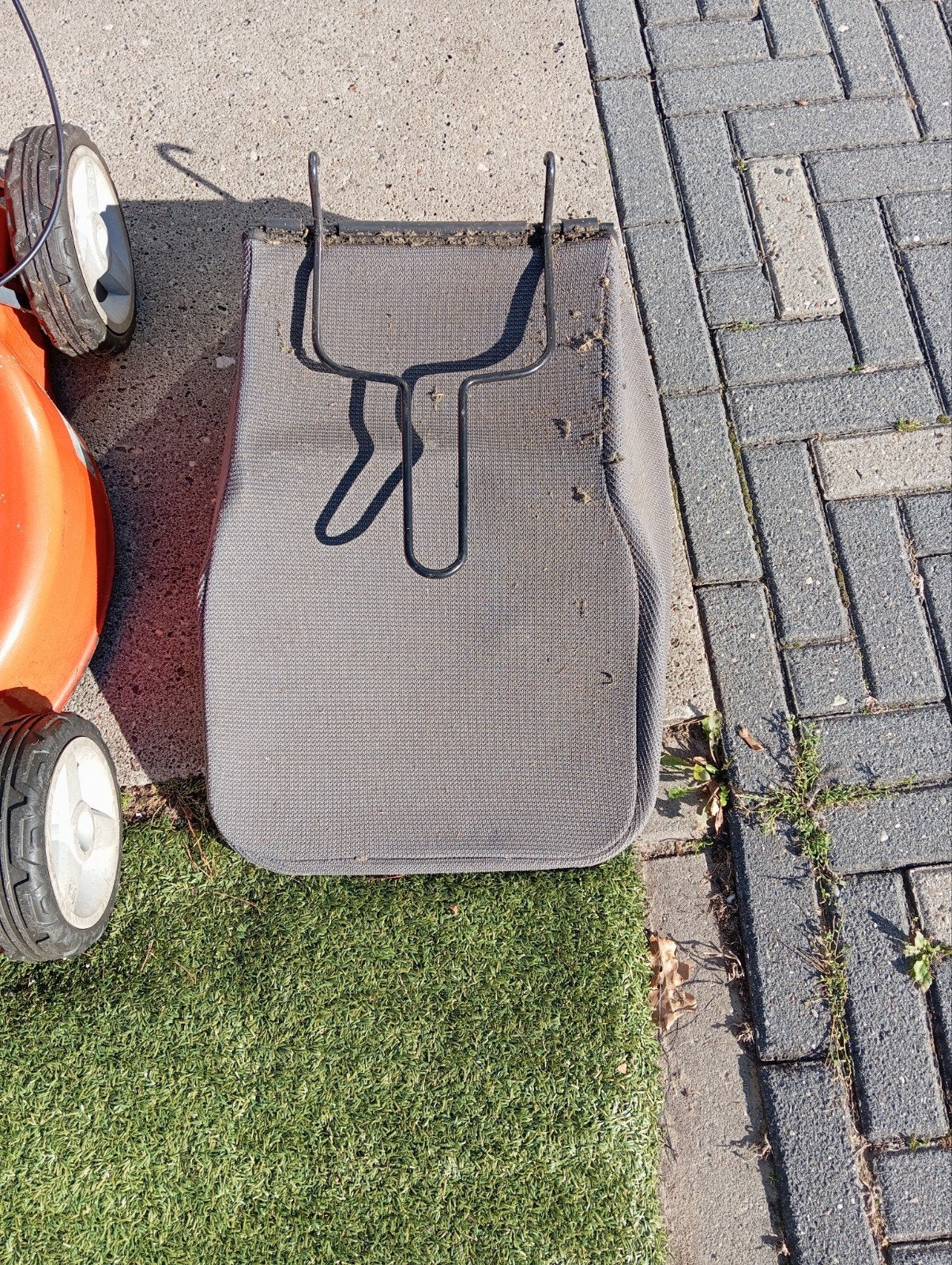 Husqvarna R147S Benzine Grasmaaier, Ophalen, Zo goed als nieuw, 40 t/m 49 cm, Husqvarna