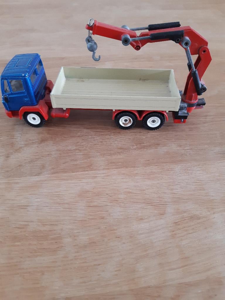 siku Mercedes met kraan, Ophalen of Verzenden, Zo goed als nieuw, Bus of Vrachtwagen, SIKU