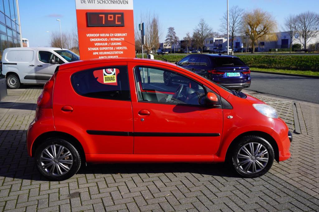 Peugeot 107 1.0-12V XS / Radio / Elektrische ramen / NAP, Voorwielaandrijving, Stof, Gebruikt, Zwart