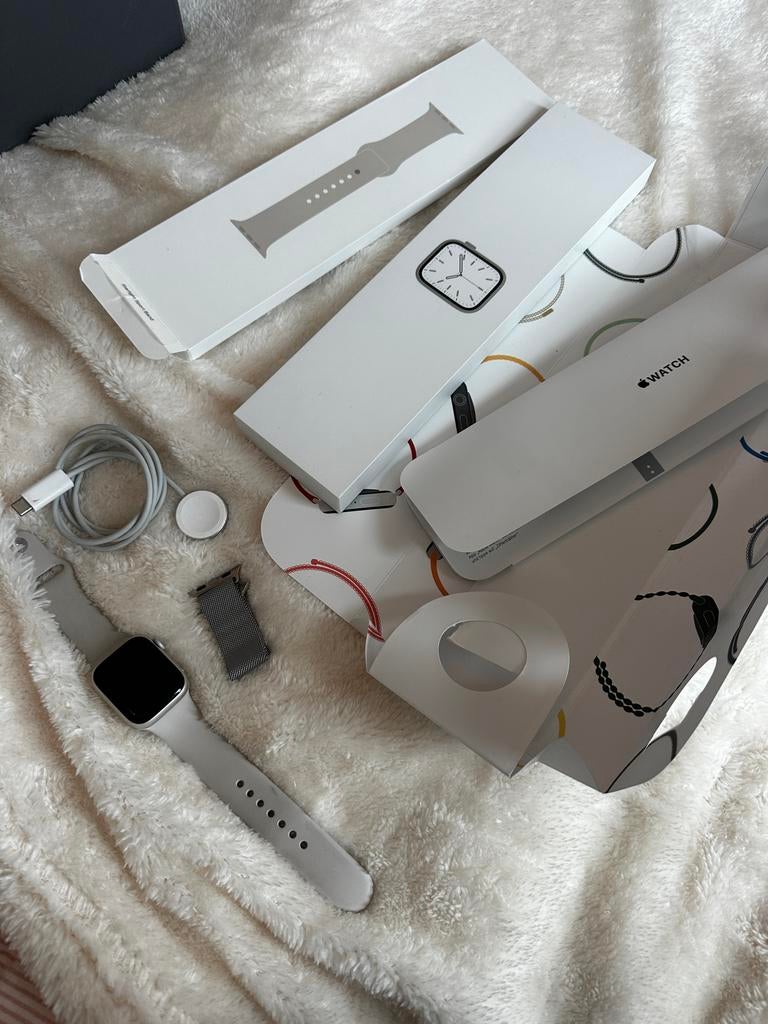 Apple Watch Series 7 GPS 45mm Starlight met extra bandje, Ophalen, IOS, Waterdicht, Zilver