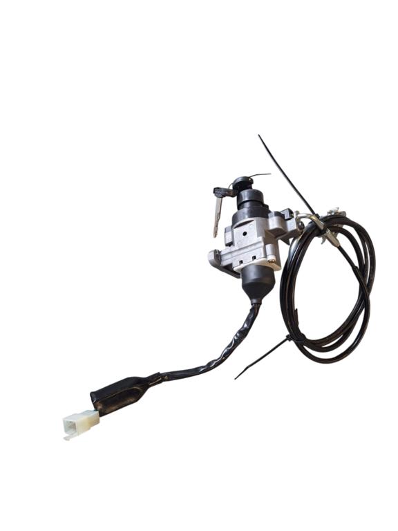 Contactslot slot set origineel Peugeot Kisbee 2 sleutels, Gebruikt, Ophalen of Verzenden