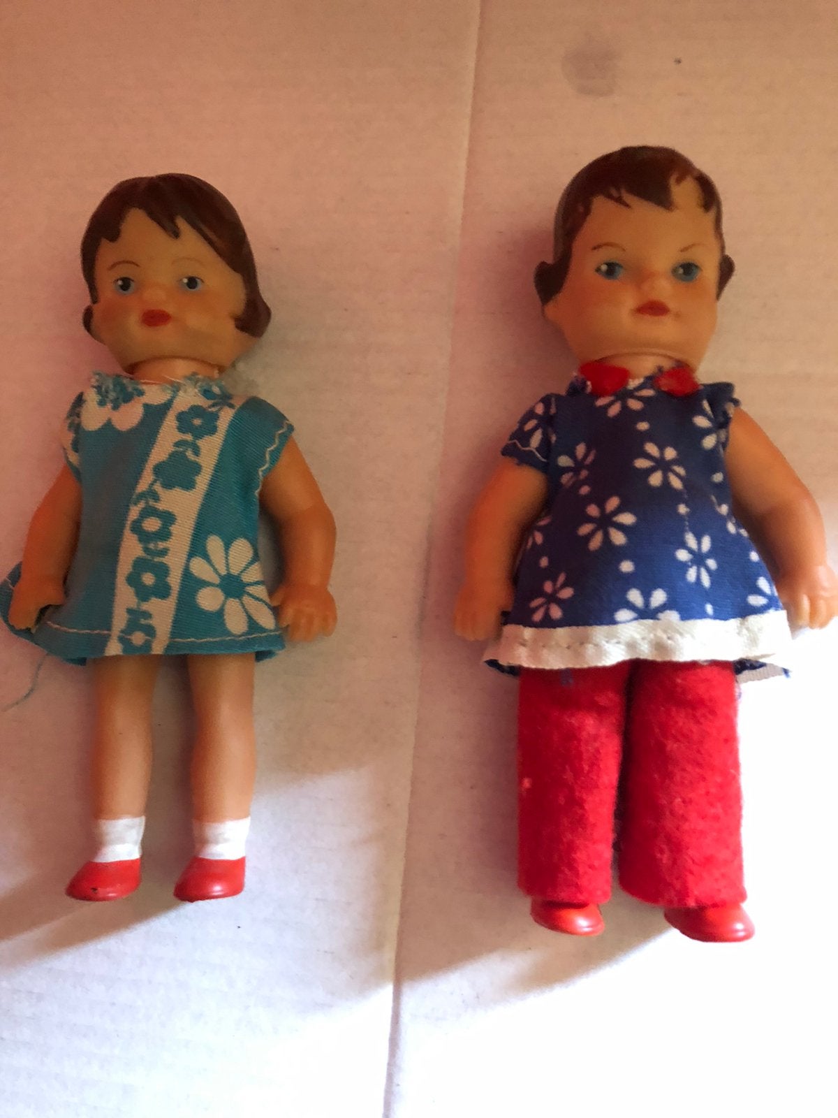 Ari poppetjes met originele kleding nr 3388, Verzamelen, Poppenhuizen en Toebehoren, Ophalen of Verzenden, Gebruikt, Popje