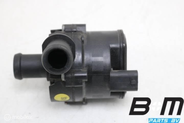 Extra waterpomp Audi A3 8V 5Q0121599R, Gebruikt