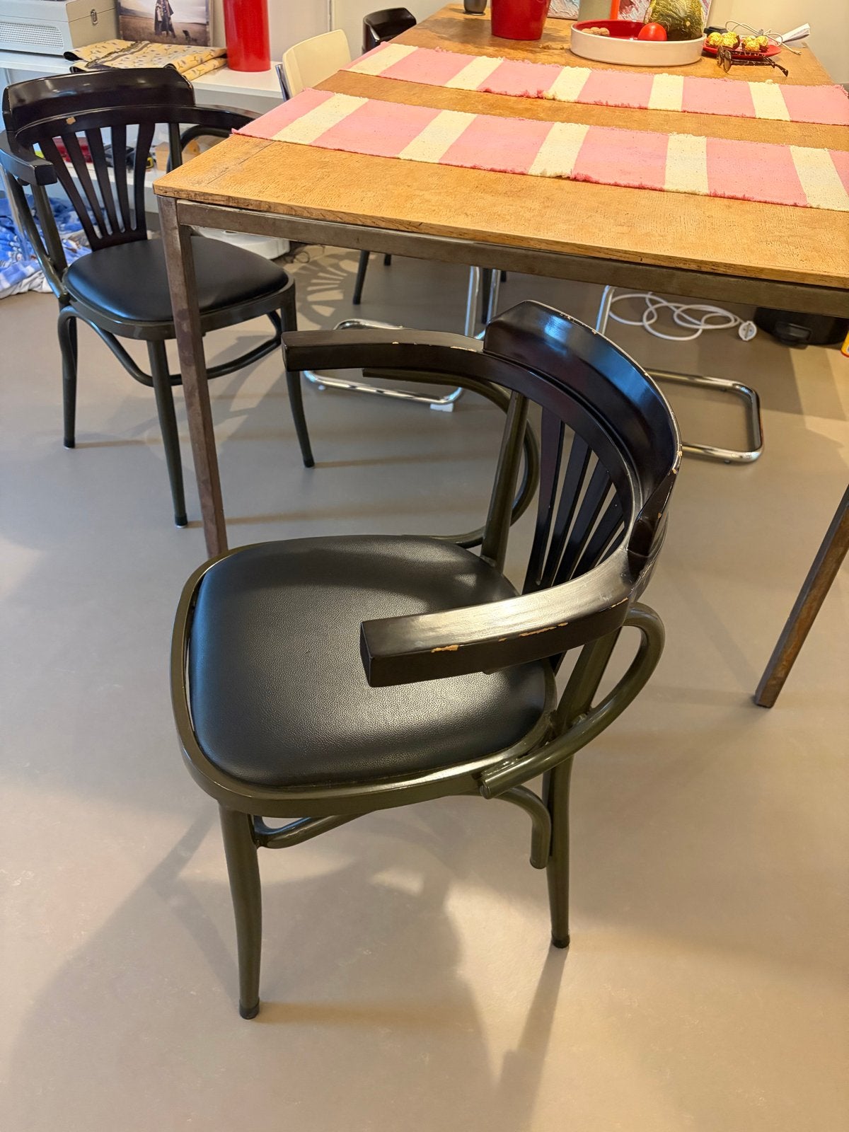 Vintage Cafe Stoelen - Donkergroen met Zwart Leer (4x), Huis en Inrichting, Stoelen, Ophalen, Gebruikt, Bruin, Vier