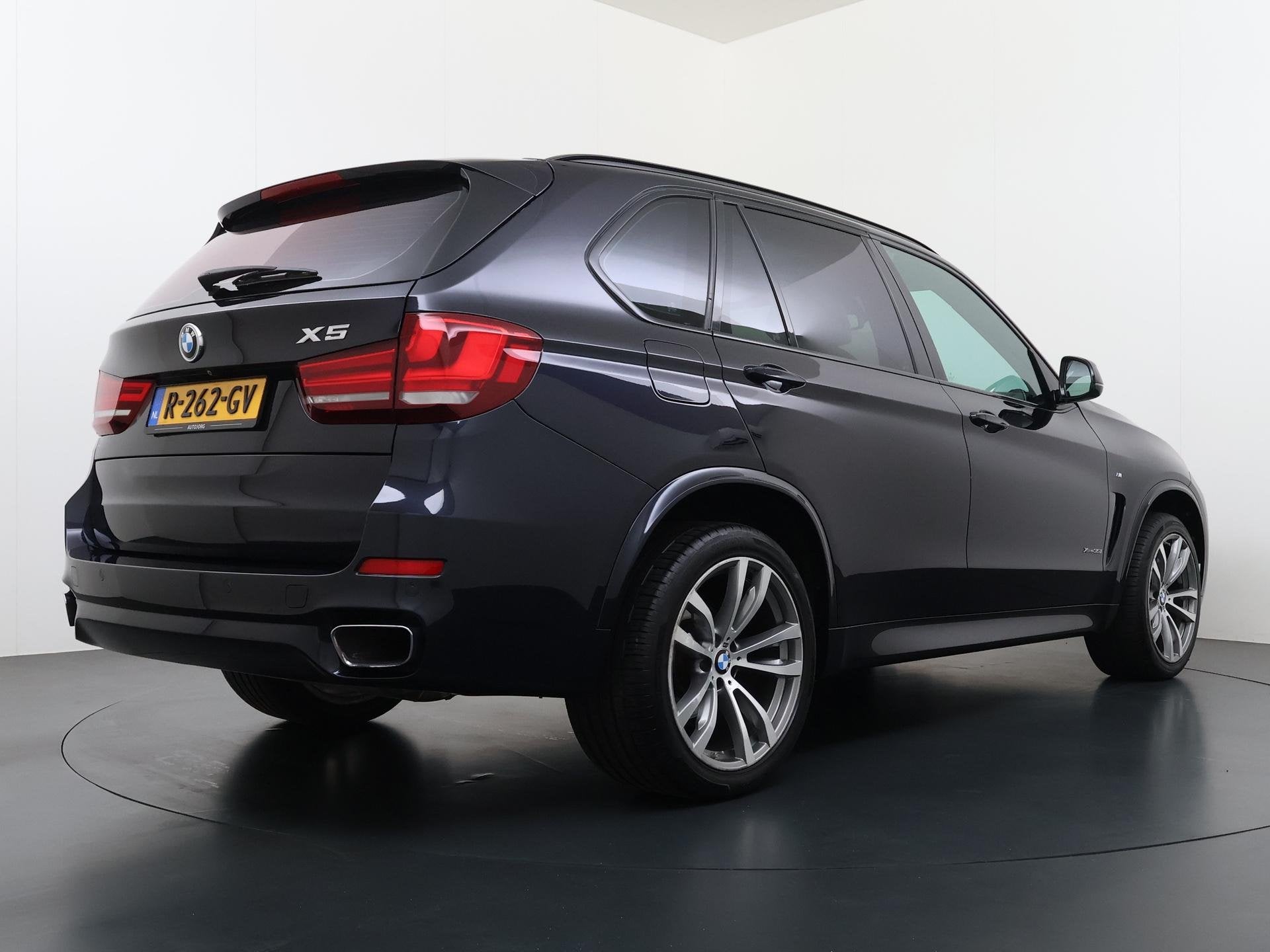 BMW X5 xDrive35i M Sport Edition Panoramadak HUD Dealer onde, Auto's, Automaat, Gebruikt, Blauw, Leder