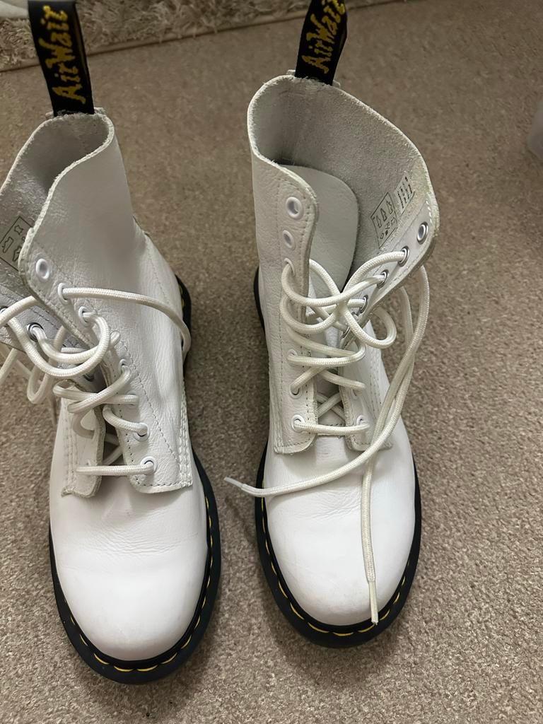 Dr. Martens 1460 Pascal Virginia Wit - Maat 39, Ophalen of Verzenden, Zo goed als nieuw, Wit, Lage of Enkellaarzen