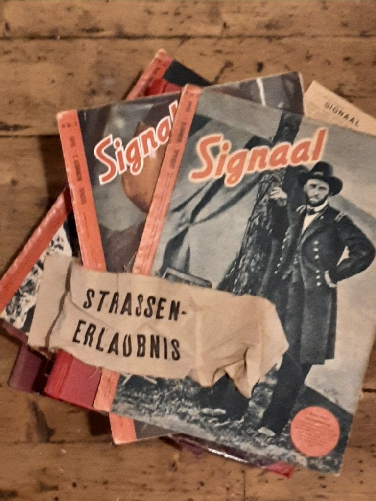 Signal  Signaal 1940/1945        40/45, Ophalen of Verzenden, Landmacht, Nederland, Boek of Tijdschrift